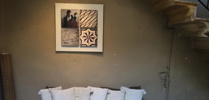 L’opera “Casa Stradivari” esposta nel cortile interno della Casa nuziale di Antonio Stradivari durante l’evento.